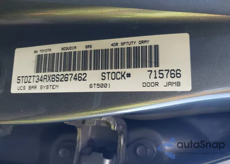 2006 Toyota Sequoia Sr5 V8 z USA, uszkodzony, nr VIN 5TDZT34AX6S267462